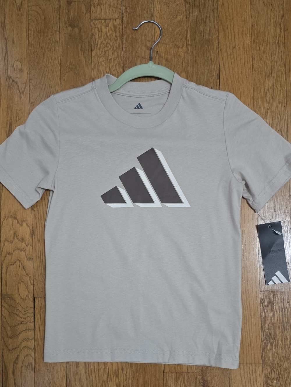 ADIDAS BRAND SIGNATURE BOY'S TAN AND BROWN SHORT SLEEVES TEE-SHIRT SIZE 6